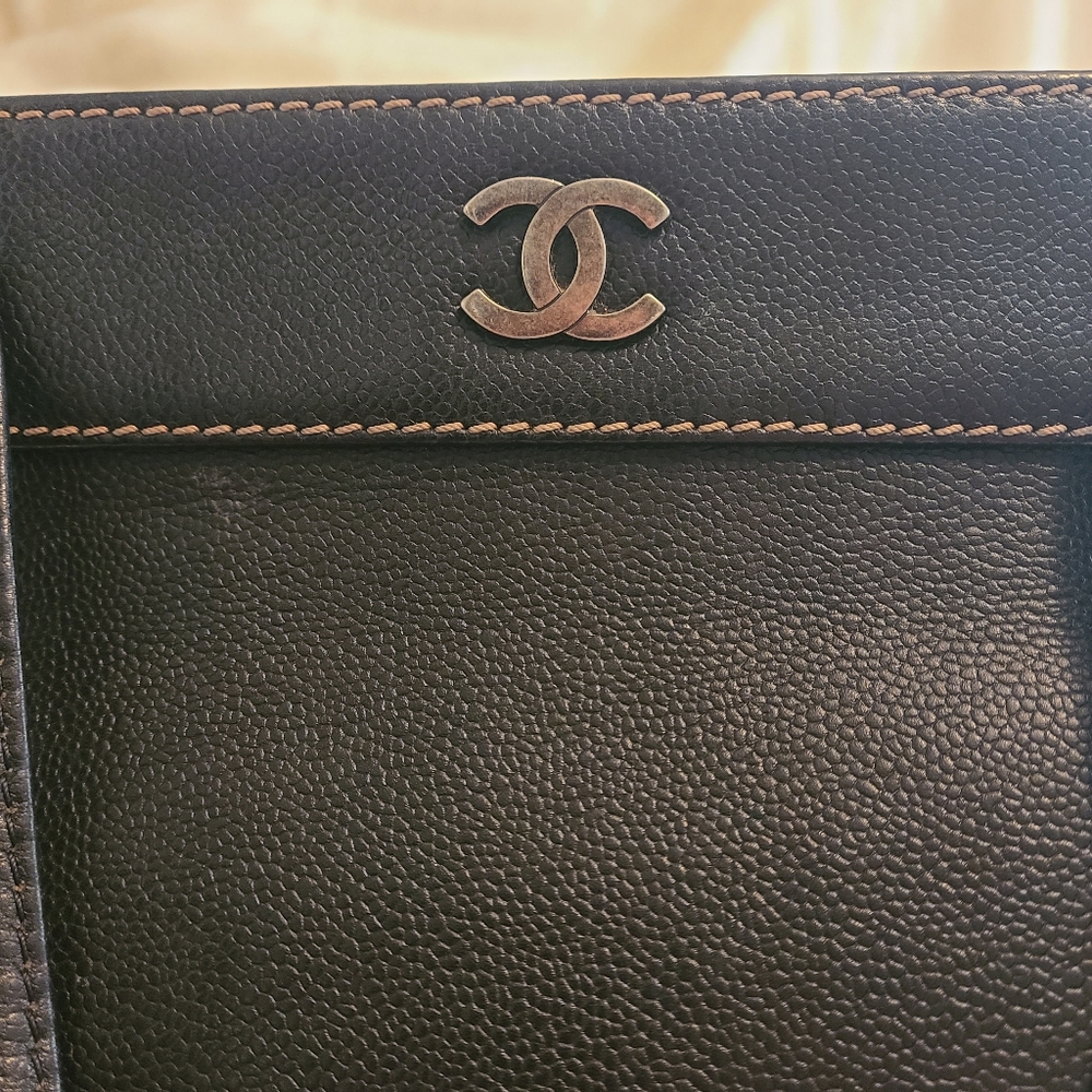 Vintage Chanel Executive Black Caviar Silver Hardware Tote - Picture 2 of 16